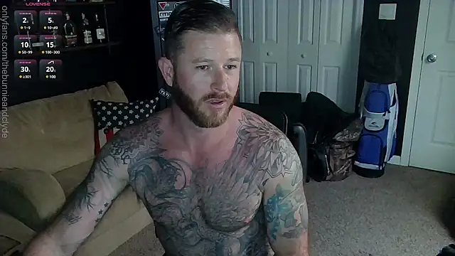 Snapshot of chillinthemosttt chatting on February 8, 2025, 8:10 pm chillinthemosttt online show from February 8, 2025, 8:10 pm