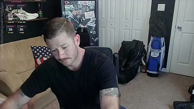 Snapshot of chillinthemosttt chatting on March 7, 2025, 8:33 pm chillinthemosttt online show from March 7, 2025, 8:33 pm