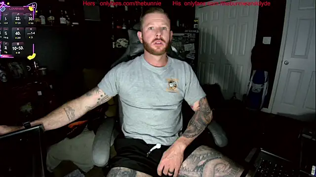 Snapshot of chillinthemosttt chatting on October 20, 2025, 12:44 am chillinthemosttt online show from October 20, 2025, 12:44 am