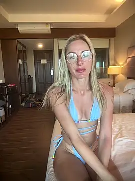 Liana Lou online show from April 2, 2026, 6:55 am