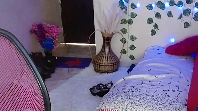 Snapshot of Latin_Mature975 chatting on January 29, 2025, 2:00 pm Latin Mature975 online show from January 29, 2025, 2:00 pm