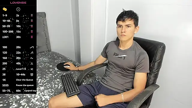 Snapshot of Jacobb_Lee chatting on December 21, 2024, 6:02 pm Jacobb Lee online show from December 21, 2024, 6:02 pm
