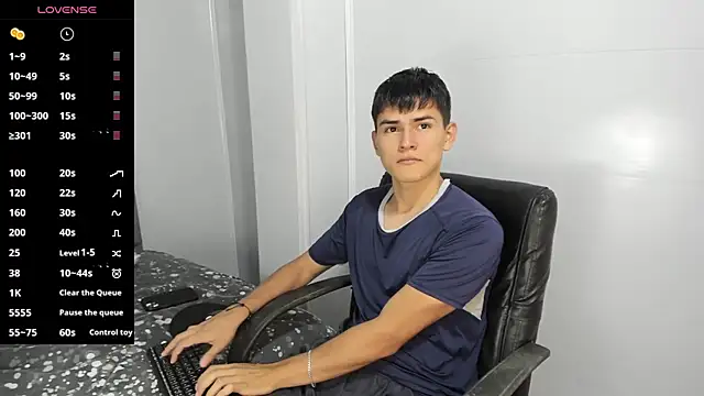 Snapshot of Jacobb_Lee chatting on January 9, 2025, 8:22 pm Jacobb Lee online show from January 9, 2025, 8:22 pm