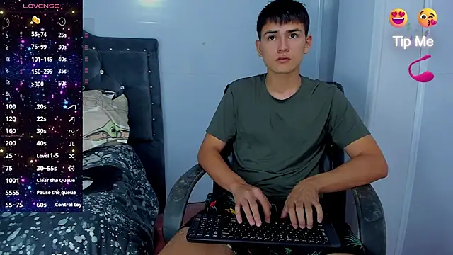 Jacobb Lee online show from November 8, 2025, 8:51 pm