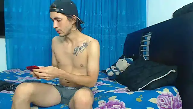 Snapshot of Hot_Sharks_ chatting on September 30, 2025, 7:46 am Hot Sharks online show from September 30, 2025, 7:46 am