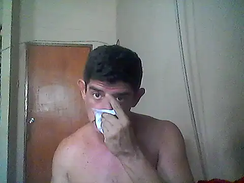 Snapshot of Marobronco chatting on February 9, 2026, 4:11 pm Marobronco online show from February 9, 2026, 4:11 pm