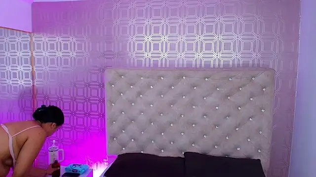 Sara Desire online show from February 3, 2025, 12:25 pm