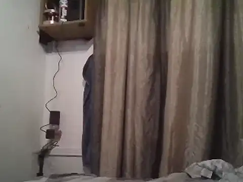 Snapshot of allissonw13 chatting on January 16, 2025, 9:27 am allissonw13 online show from January 16, 2025, 9:27 am