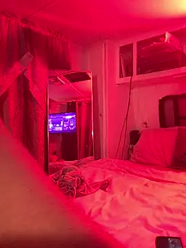 Snapshot of allissonw13 chatting on February 16, 2025, 11:38 am allissonw13 online show from February 16, 2025, 11:38 am