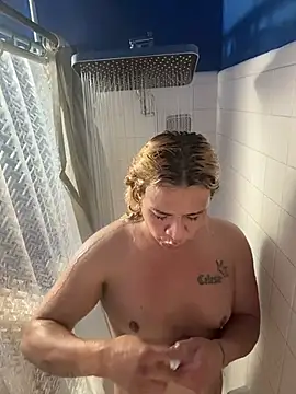 Snapshot of allissonw13 chatting on December 5, 2025, 3:37 am allissonw13 online show from December 5, 2025, 3:37 am