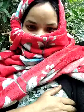 Hot-rubina online show from January 7, 2025, 3:46 am