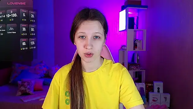 Snapshot of ur_kitty__ chatting on December 16, 2024, 1:32 pm ur kitty online show from December 16, 2024, 1:32 pm