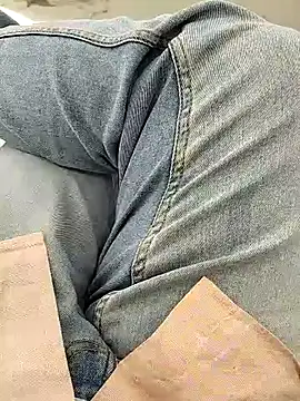 A man in public online show from October 13, 2025, 12:49 pm