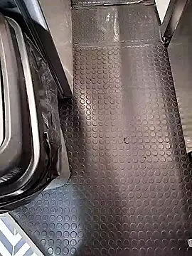 Snapshot of A_man_in_public chatting on January 17, 2026, 3:17 pm A man in public online show from January 17, 2026, 3:17 pm