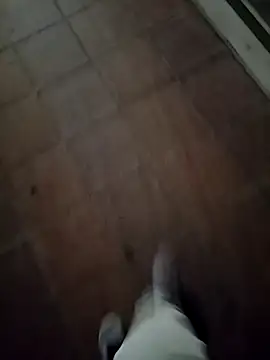 Snapshot of A_man_in_public chatting on January 31, 2026, 9:13 pm A man in public online show from January 31, 2026, 9:13 pm