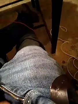 Snapshot of A_man_in_public chatting on February 24, 2026, 7:45 pm A man in public online show from February 24, 2026, 7:45 pm