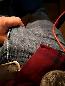 Snapshot of A_man_in_public chatting on February 27, 2026, 12:49 pm A man in public online show from February 27, 2026, 12:49 pm