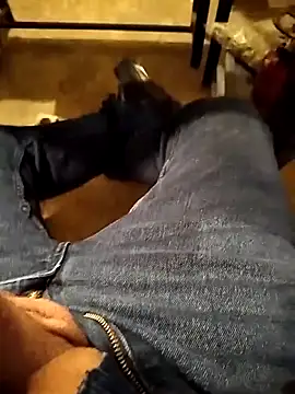 Snapshot of A_man_in_public chatting on March 24, 2026, 12:54 pm A man in public online show from March 24, 2026, 12:54 pm