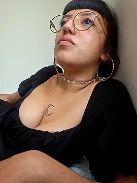 Snapshot of cute_hollywood chatting on May 26, 2026, 4:25 pm cute hollywood online show from May 26, 2026, 4:25 pm