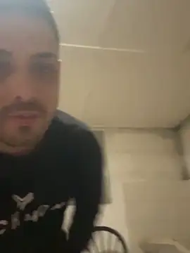 iltoscano95 online show from April 13, 2026, 6:35 pm