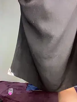 Snapshot of Jumanaa chatting on September 28, 2025, 10:48 pm Jumanaa online show from September 28, 2025, 10:48 pm