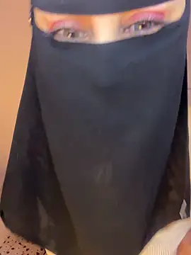 Snapshot of Jumanaa chatting on November 21, 2025, 8:51 pm Jumanaa online show from November 21, 2025, 8:51 pm