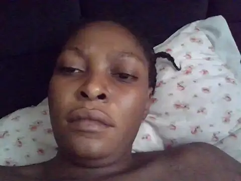 Snapshot of Midnight_Clique_ chatting on October 15, 2025, 8:36 am Midnight Clique online show from October 15, 2025, 8:36 am