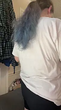 velvetta  online show from November 8, 2025, 7:45 pm