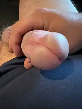 Sebastian24589 online show from October 27, 2025, 9:35 am