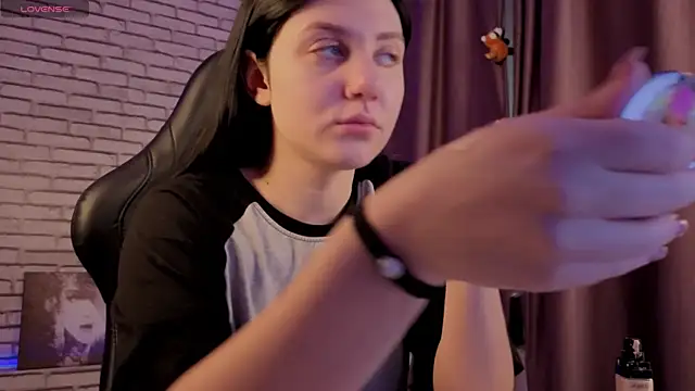 Snapshot of Kvetachka chatting on September 23, 2025, 12:35 am Kvetachka online show from September 23, 2025, 12:35 am