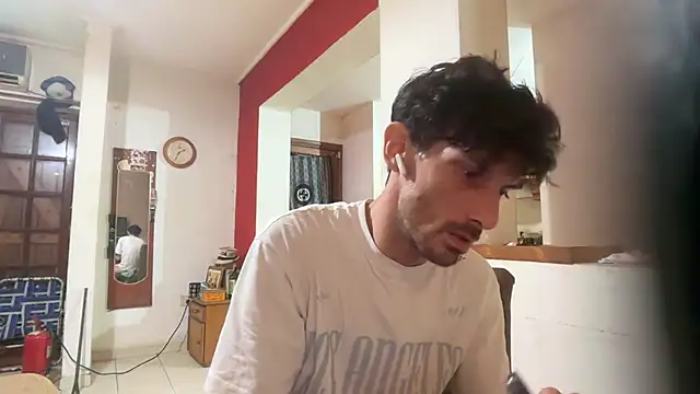 nicolaaaaas online show from January 19, 2026, 5:44 am