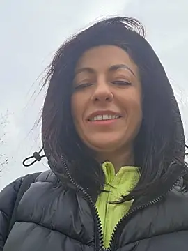 Snapshot of lovewildguy1 chatting on April 3, 2026, 6:44 am lovewildguy1 online show from April 3, 2026, 6:44 am