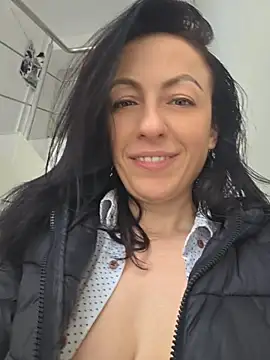 Snapshot of lovewildguy1 chatting on April 10, 2026, 7:13 am lovewildguy1 online show from April 10, 2026, 7:13 am