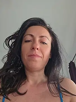lovewildguy1 online show from June 20, 2026, 5:32 am