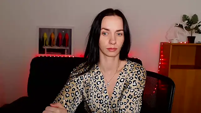 annakillianox online show from January 4, 2025, 3:39 pm