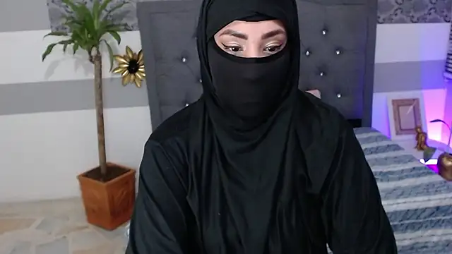 Snapshot of Jalima_sabag chatting on February 19, 2025, 2:33 am Jalima sabag online show from February 19, 2025, 2:33 am