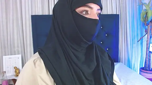 Snapshot of Uzra_hayed chatting on December 28, 2024, 11:05 pm Uzra hayed online show from December 28, 2024, 11:05 pm