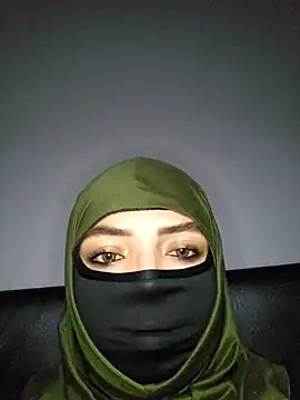 Snapshot of Uzra_hayed chatting on February 14, 2025, 2:39 am Uzra hayed online show from February 14, 2025, 2:39 am