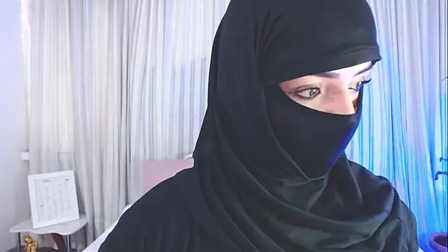 Snapshot of Uzra_hayed chatting on October 23, 2025, 7:56 pm Uzra hayed online show from October 23, 2025, 7:56 pm