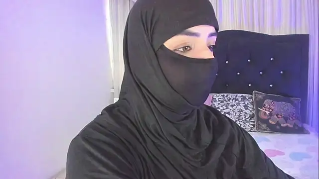 Uzra hayed online show from February 5, 2026, 5:39 pm