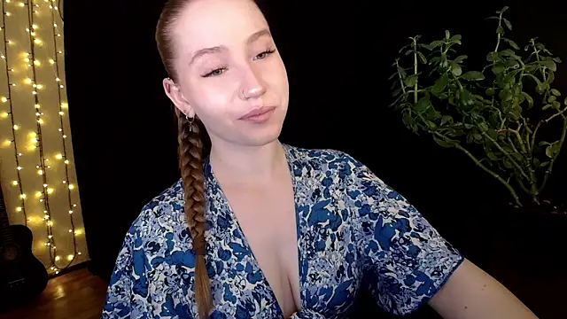 SindiWatsoon online show from October 17, 2025, 1:35 pm