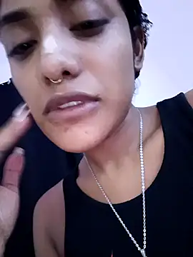 Snapshot of VictoireFeller chatting on October 13, 2025, 4:34 am VictoireFeller online show from October 13, 2025, 4:34 am