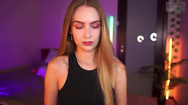 Kamila icee online show from September 25, 2025, 7:06 pm