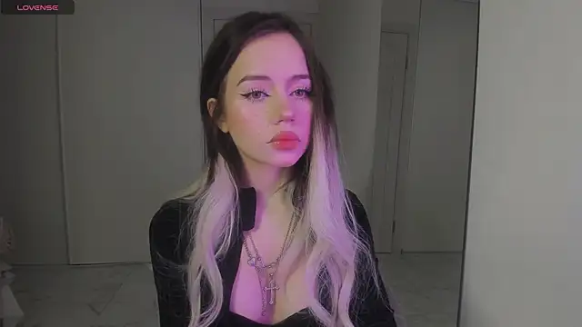 Snapshot of KellyBarton chatting on March 22, 2025, 7:09 pm KellyBarton online show from March 22, 2025, 7:09 pm