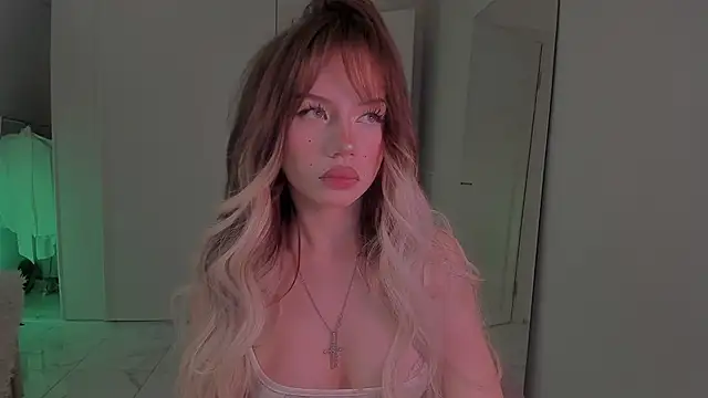 KellyBarton online show from December 1, 2025, 12:04 am