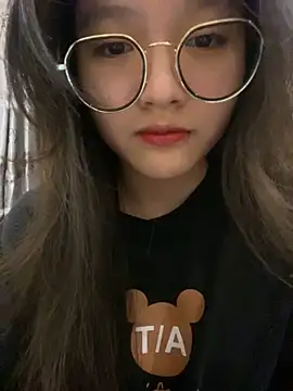 Snapshot of Krixxi22 chatting on December 28, 2024, 3:04 pm Krixxi22 online show from December 28, 2024, 3:04 pm