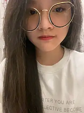 Snapshot of Krixxi22 chatting on January 21, 2025, 2:26 pm Krixxi22 online show from January 21, 2025, 2:26 pm