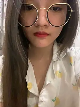 Snapshot of Krixxi22 chatting on March 6, 2025, 3:24 pm Krixxi22 online show from March 6, 2025, 3:24 pm