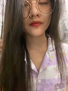 Snapshot of Krixxi22 chatting on March 14, 2025, 3:58 pm Krixxi22 online show from March 14, 2025, 3:58 pm