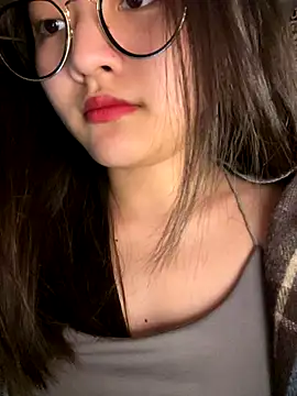 Snapshot of Krixxi22 chatting on September 19, 2025, 2:51 pm Krixxi22 online show from September 19, 2025, 2:51 pm